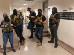 FBI alerta sobre criminosos se passando por ICE em roubos e sequestros