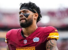 O comandante Rookie sofreu um golpe duplo após extensa punição da NFL