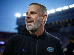 O demitido Florida HC Billy Napier ressurgiu com um incrível time de futebol universitário