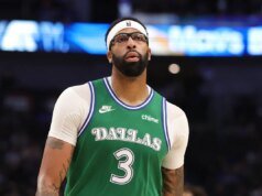 O Mavericks anunciou uma atualização preocupante sobre a lesão de Anthony Davis