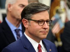 Quando os arquivos de Jeffrey Epstein serão lançados? Mike Johnson dá atualização da enquete