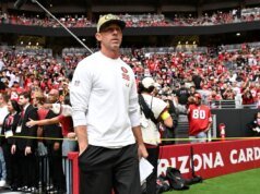 O técnico do 49ers, Kyle Shanahan, disse que o titular principal pode perder tempo