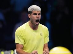 Alcaraz vence Ciner para terminar 2025 como número 1 do mundo e derrota Musetti nas finais do ATP