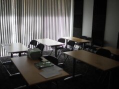 A sala de aula não é lugar para políticas docentes