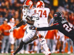 Clemson derrotou o número 19 de Louisville, apesar do chute fracassado e da posição na linha do gol