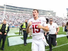 Vencedores e perdedores do futebol universitário: avaliando a corrida pelo título da conferência faltando 3 semanas