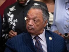 Líder dos direitos civis Jesse Jackson hospitalizado