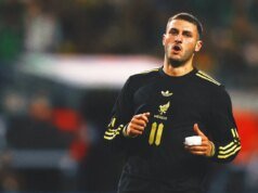 Santiago Jiménez para Sunderland? Estrela mexicana associada a transferência do AC Milan