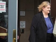 Um homem sem documentos acusado de ajudar a evitar a prisão foi deportado por um juiz de Milwaukee