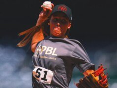 A Women’s Pro Baseball League jogou sua temporada inaugural em Springfield, Illinois