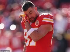 Os fãs estão convencidos de que Travis Kelce está se aposentando após o sinal revelador no último episódio de New Heights