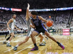 O 4º colocado Duke consegue vencer o 7º colocado do Michigan State, vencendo o terceiro confronto consecutivo no ranking e permanecendo invicto
