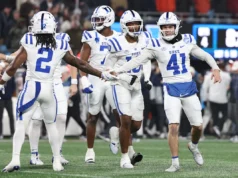 Duke derrota o número 17 da Virgínia no ACC OT à beira da eliminação do College Football Playoff