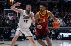 O estado de Iowa fez uma declaração com uma vitória dominante na estrada no número 1 de Purdue