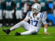 Colts QB Daniel Jones deixou o jogo sem contato contra Jaguars com lesão no tendão de Aquiles