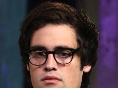 Vídeo de vigilância mostra momentos antes de Nick Reiner ser preso