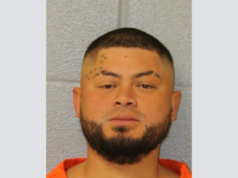 Homem acusado de esfaquear no metrô de superfície reacende furor sobre imigração em Charlotte