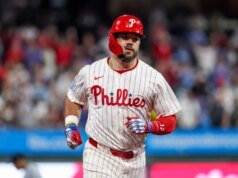 Kyle Schwarber e os Reds estão surgindo com verdadeiro interesse mútuo