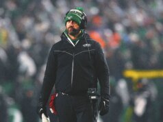 Jay Glazer: Nick Sirianni muda o ataque dos Eagles; Atualização de Jayden Daniels
