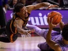 O número 24 da USC perdeu a vantagem de 18 pontos, caindo para Washington em sua primeira derrota