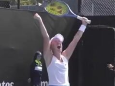 A estrela do tênis australiano expressou medo de uma aposentadoria secreta após se machucar com a raquete no Aberto da Austrália